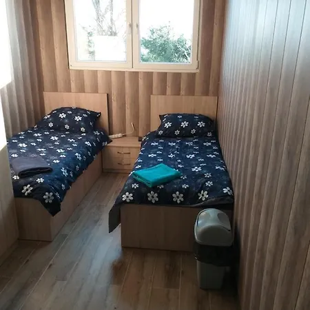 Appartement 2 Osobowe Kawalerki W Domkach Freezerhause Kozery- Noclegigrodziskpl 792-535-535