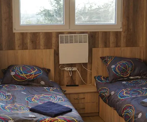 2 Osobowe Kawalerki W Domkach Freezerhause Kozery- Noclegigrodziskpl 792-535-535 Grodzisk Mazowiecki